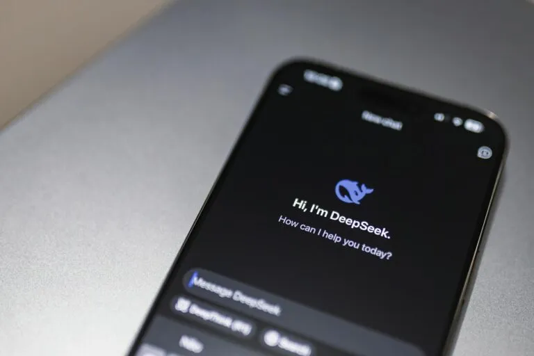 Best AI Chatbot for Customer Service: 2024 Expert Review