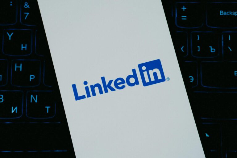AI tools for LinkedIn job postings that recruiters actually trust in 2026